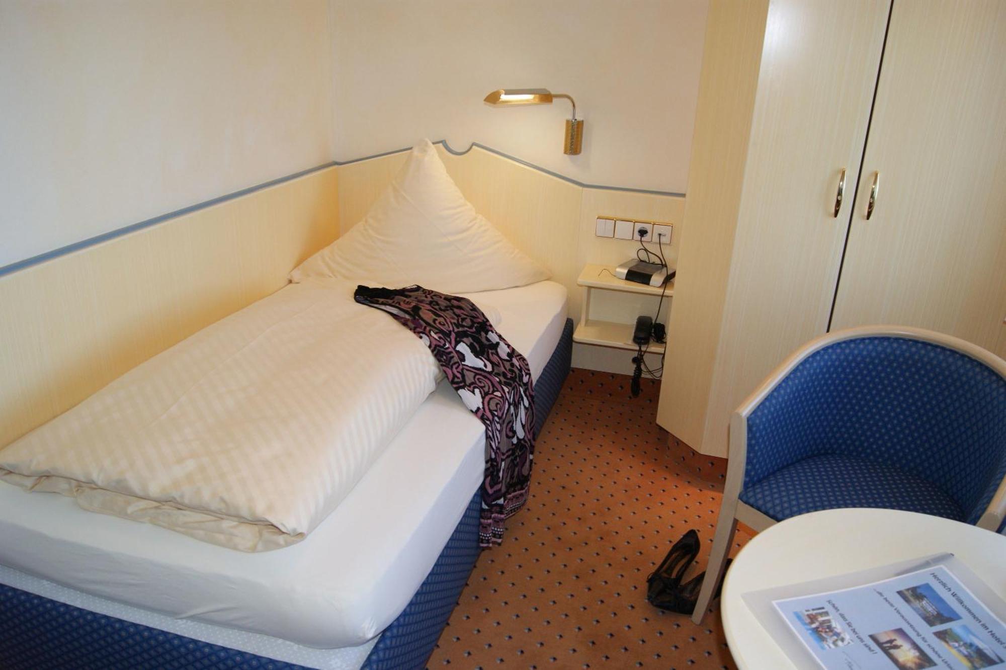 Hotel-Restaurant Schwedi Langenargen Room photo