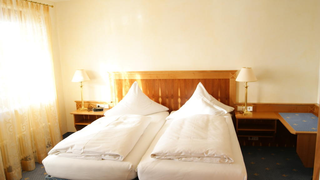 Hotel-Restaurant Schwedi Langenargen Room photo