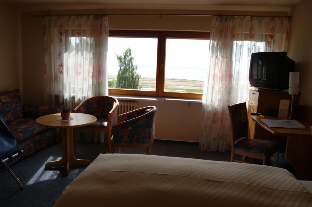 Hotel-Restaurant Schwedi Langenargen Room photo