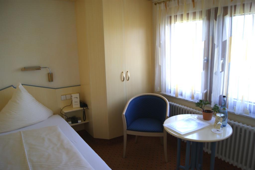 Hotel-Restaurant Schwedi Langenargen Room photo