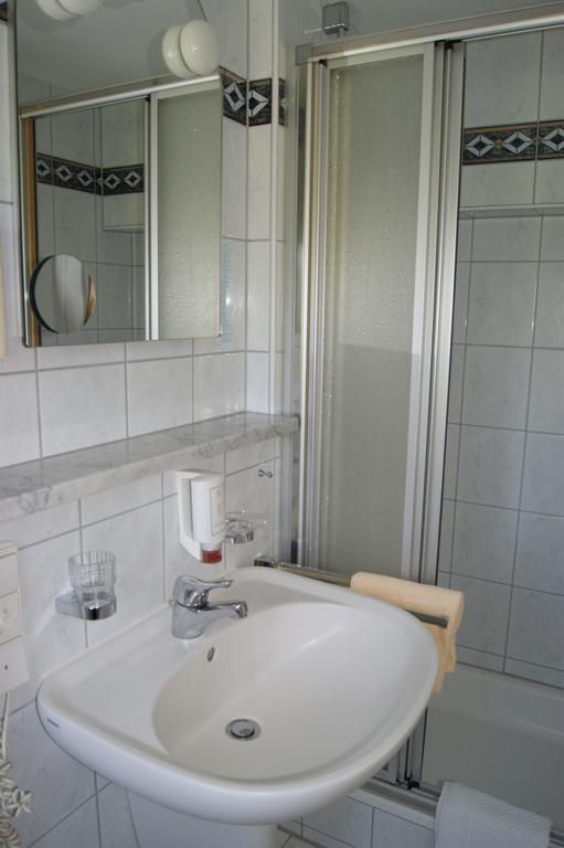 Hotel-Restaurant Schwedi Langenargen Room photo